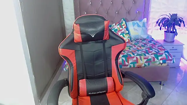 Snapshot of ashleylove_prg chatting on January 2025 07:15:01 AM ashleylove prg online show from January 2025 07:15:01 AM