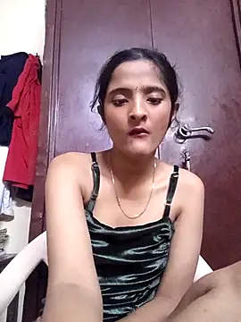 Snapshot of BabySlimmy10 chatting on December 2025 06:15:01 PM BabySlimmy10 online show from December 2025 06:15:01 PM