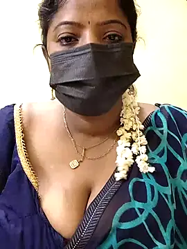 Snapshot of sheela28 chatting on December 2024 02:39:01 AM sheela28 online show from December 2024 02:39:01 AM