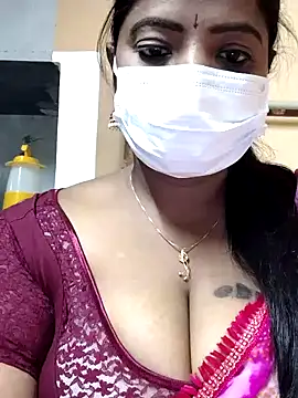 Snapshot of sheela28 chatting on December 2024 05:04:02 PM sheela28 online show from December 2024 05:04:02 PM