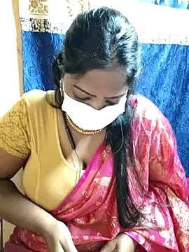 Snapshot of sheela28 chatting on December 2024 08:25:02 PM sheela28 online show from December 2024 08:25:02 PM