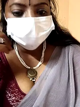 Snapshot of sheela28 chatting on December 2024 05:00:02 PM sheela28 online show from December 2024 05:00:02 PM