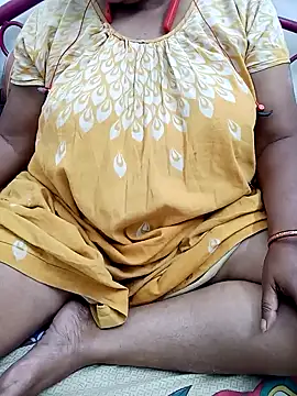 Snapshot of Hotty-rumi chatting on November 2025 06:24:02 PM Hotty-rumi online show from November 2025 06:24:02 PM