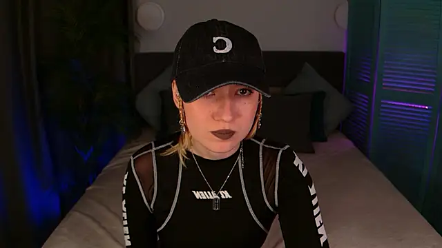 Maddy Garcia online show from October 2025 10:54:02 PM