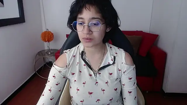 Lili Gomez  online show from February 2025 01:09:02 PM