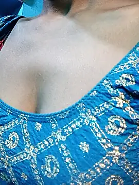 Snapshot of Kajal__Mehra chatting on November 2025 04:44:02 AM Kajal Mehra online show from November 2025 04:44:02 AM