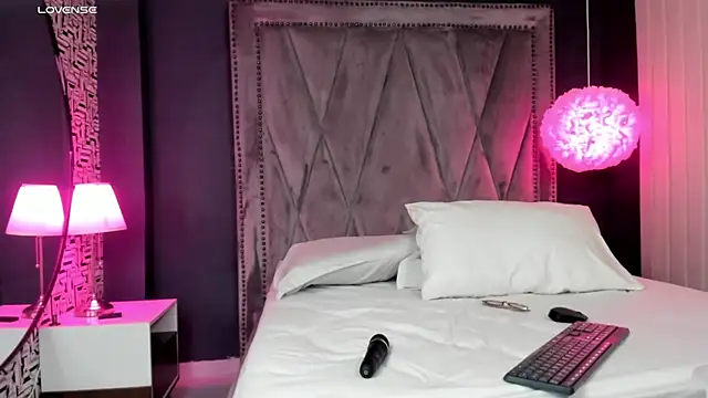 Snapshot of Pamela_Johnsonn chatting on November 2025 07:41:02 PM Pamela Johnsonn online show from November 2025 07:41:02 PM