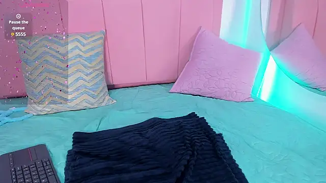 Snapshot of amandalee01 chatting on March 2025 04:45:02 PM amandalee01 online show from March 2025 04:45:02 PM