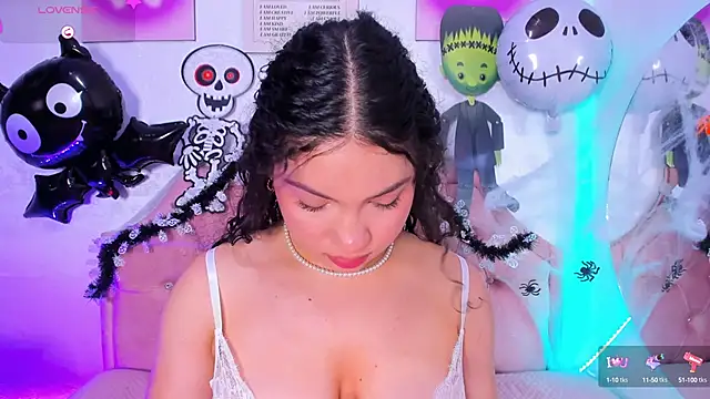 Snapshot of amandalee01 chatting on October 2025 07:34:01 PM amandalee01 online show from October 2025 07:34:01 PM