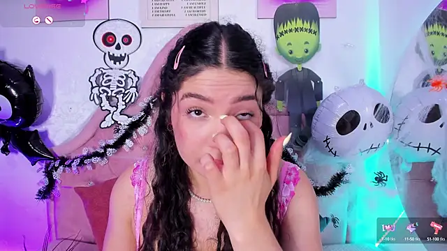 Snapshot of amandalee01 chatting on October 2025 07:02:02 PM amandalee01 online show from October 2025 07:02:02 PM