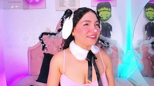 Snapshot of amandalee01 chatting on October 2025 07:15:01 PM amandalee01 online show from October 2025 07:15:01 PM