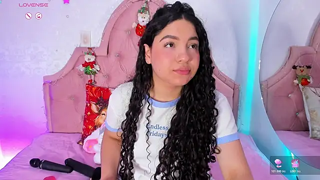 Snapshot of amandalee01 chatting on December 2025 06:57:02 PM amandalee01 online show from December 2025 06:57:02 PM