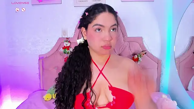 Snapshot of amandalee01 chatting on December 2025 06:50:01 PM amandalee01 online show from December 2025 06:50:01 PM