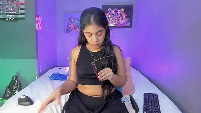 Snapshot of PammelaRoss1 chatting on April 2026 05:07:01 PM PammelaRoss1 online show from April 2026 05:07:01 PM