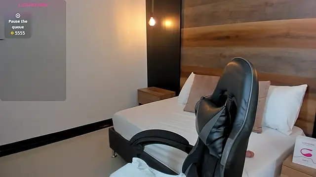 Snapshot of stephanya_ chatting on November 2025 07:24:01 PM stephanya online show from November 2025 07:24:01 PM