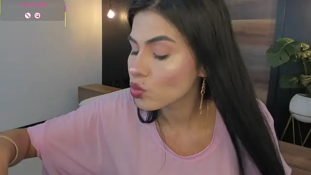 stephanya  online show from February 2026 07:32:02 PM