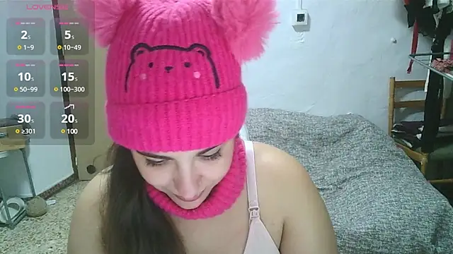 Snapshot of Ursumi1 chatting on January 2025 07:32:02 PM Ursumi1 online show from January 2025 07:32:02 PM