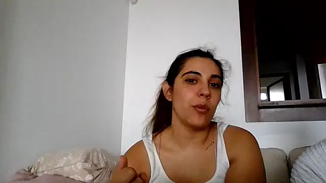 Snapshot of Ursumi1 chatting on October 2025 09:53:01 AM Ursumi1 online show from October 2025 09:53:01 AM