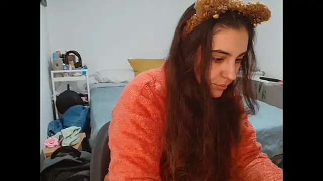 Snapshot of Ursumi1 chatting on November 2025 08:10:01 PM Ursumi1 online show from November 2025 08:10:01 PM