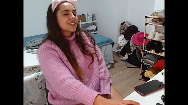 Snapshot of Ursumi1 chatting on November 2025 10:21:02 PM Ursumi1 online show from November 2025 10:21:02 PM