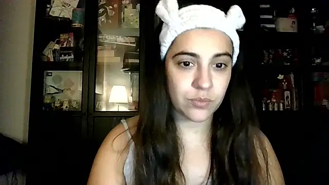 Snapshot of Ursumi1 chatting on November 2025 07:45:02 PM Ursumi1 online show from November 2025 07:45:02 PM