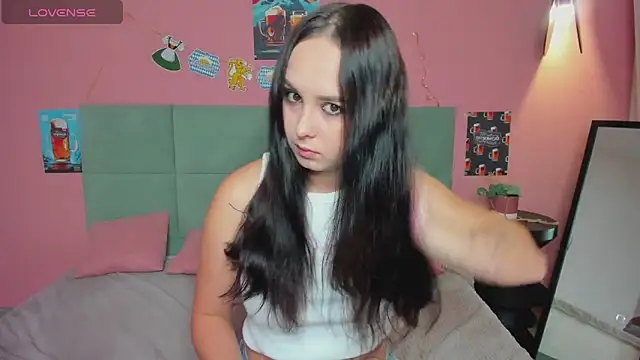 Snapshot of BeatriceReeves chatting on October 2025 01:01:02 AM BeatriceReeves online show from October 2025 01:01:02 AM