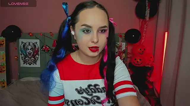 Snapshot of BeatriceReeves chatting on October 2025 01:03:01 AM BeatriceReeves online show from October 2025 01:03:01 AM