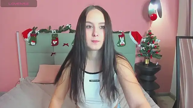 Snapshot of BeatriceReeves chatting on December 2025 01:04:02 AM BeatriceReeves online show from December 2025 01:04:02 AM