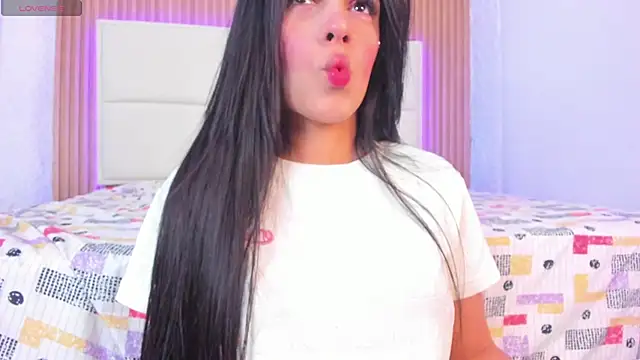 aggy castel online show from February 2026 07:01:01 AM