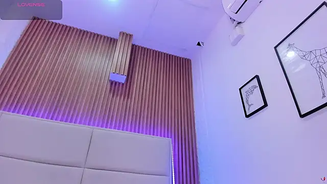 aggy castel online show from February 2026 08:01:02 AM