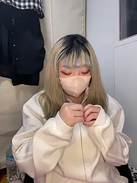 Snapshot of YUNA-yuna chatting on January 2025 03:36:02 PM YUNA-yuna online show from January 2025 03:36:02 PM