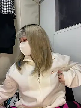 Snapshot of YUNA-yuna chatting on January 2025 02:02:02 PM YUNA-yuna online show from January 2025 02:02:02 PM