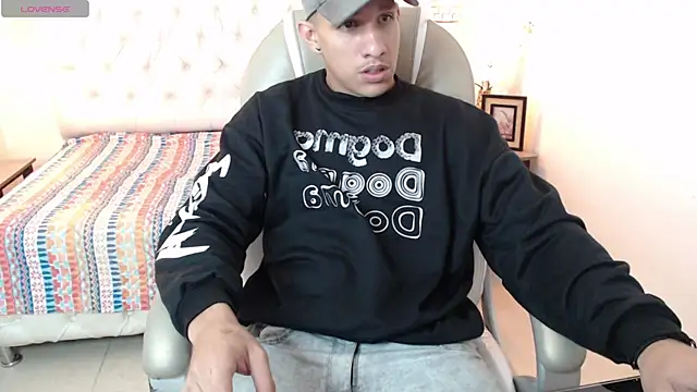 Jheidertwink online show from December 2024 03:58:02 AM