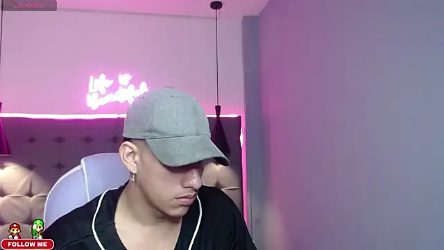 Jheidertwink online show from December 2024 03:36:01 AM