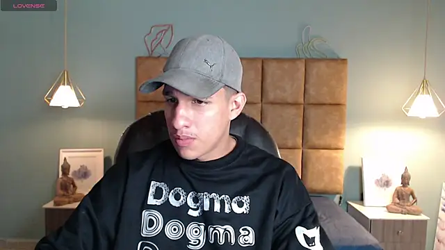 Jheidertwink online show from December 2024 03:40:01 AM