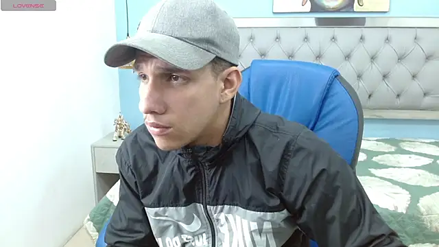 Jheidertwink online show from December 2024 06:35:02 AM