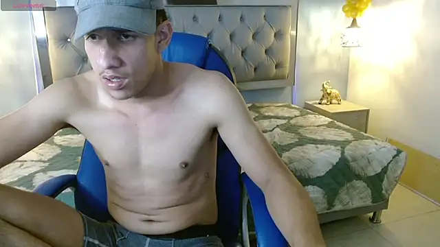 Jheidertwink online show from December 2024 06:28:02 AM