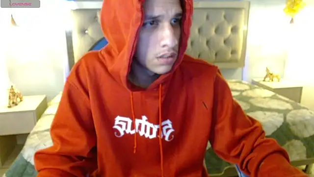 Jheidertwink online show from December 2024 09:31:01 AM