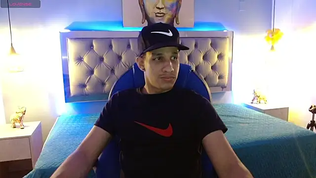 Jheidertwink online show from January 2025 03:24:02 AM