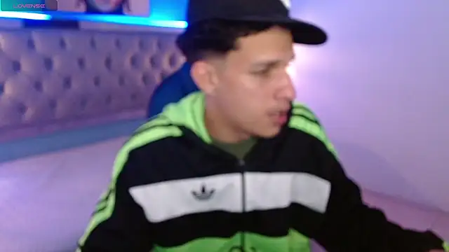 Jheidertwink online show from January 2025 03:39:01 AM