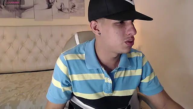 Jheidertwink online show from January 2025 03:23:02 AM