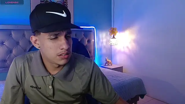 Jheidertwink online show from January 2025 03:22:01 AM