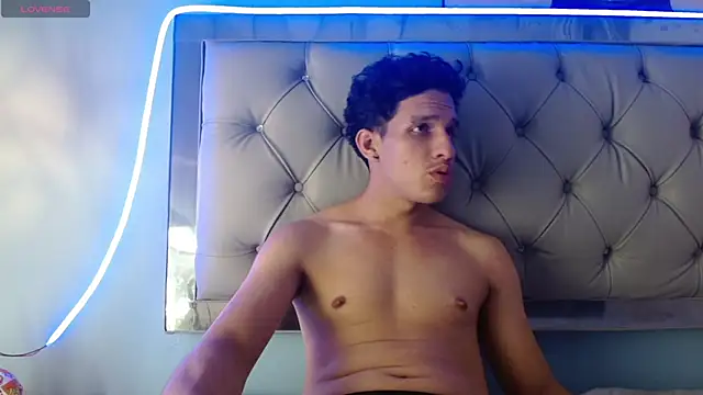 Jheidertwink online show from February 2025 06:33:01 AM