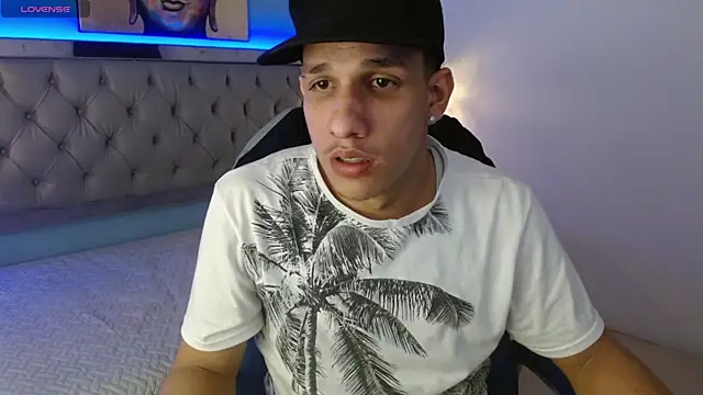 Jheidertwink online show from February 2025 03:52:02 AM