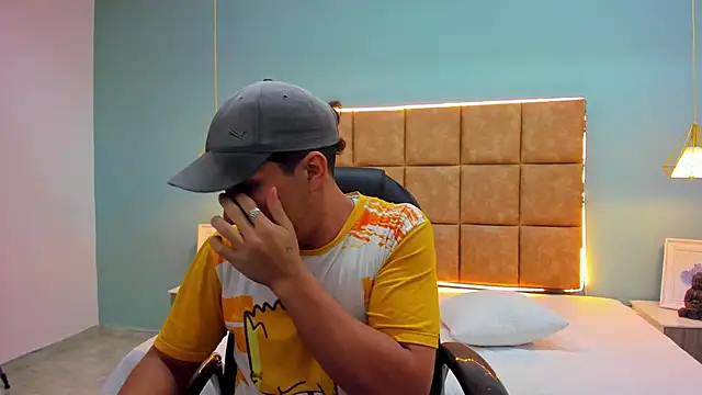 Jheidertwink online show from September 2025 12:26:01 PM