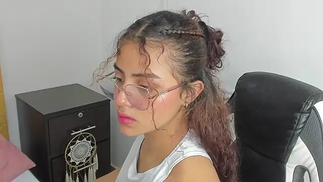 Snapshot of yaya23x chatting on January 2025 07:31:02 PM yaya23x online show from January 2025 07:31:02 PM