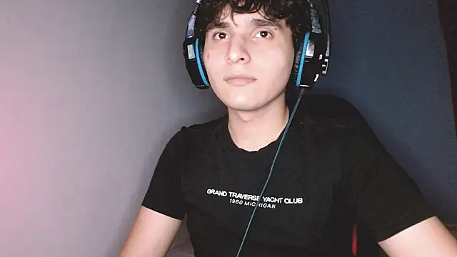 Charley quin online show from October 2025 03:15:01 AM