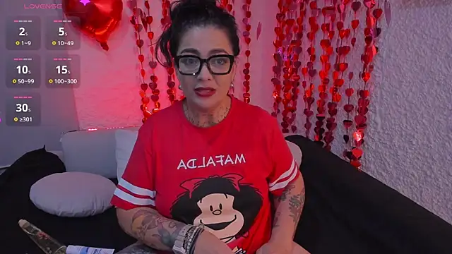 poisson ivy online show from February 2025 10:38:02 AM