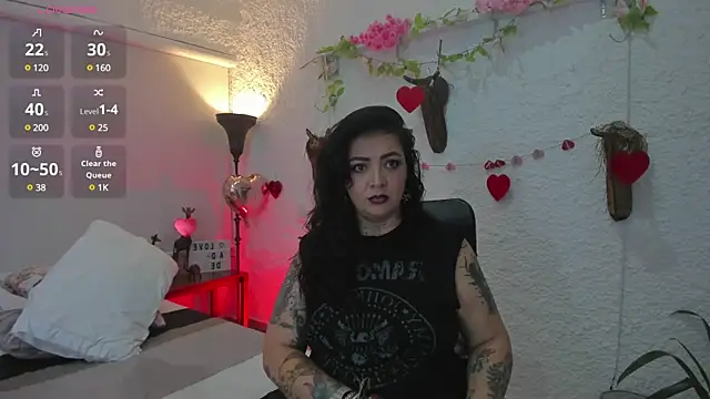 poisson ivy online show from February 2025 10:12:01 AM