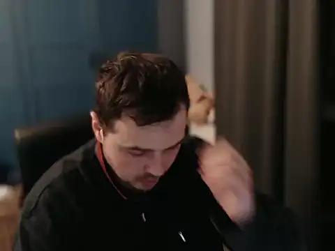 Snapshot of CuteMan33 chatting on January 2026 11:58:02 PM CuteMan33 online show from January 2026 11:58:02 PM